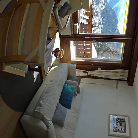 Renbrabd Penthouse Mountain Hostel